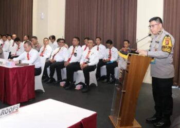 Kapolda Sumsel Irjen Pol A. Rachmad Wibowo diwakili Karo Ops Polda Sumsel Kombes Pol Muhammad Anis Prasetio Santoso, SH, SIK, membuka Lapra OPS Sikat Musi 2024 Polda Sumsel di lounge lantai 7 Gedung Utama Presisi Mapolda Sumsel, Senin (13/05/20).