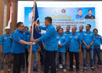 Setelah melalui proses pemilihan yang sangat mulus dan demokratis, akhirnya Erwan, wartawan media online satukata (pemegang kartu UKW jenjang madya) terpilih sebagai Ketua PWI Aceh Tamiang periode 2024-2027. Pemilihan Ketua PWI Aceh Tamiang berlangsung melalui Konferensi Kabupaten (Konferkab) II di Gedung SKB Karang Baru.