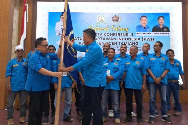 Setelah melalui proses pemilihan yang sangat mulus dan demokratis, akhirnya Erwan, wartawan media online satukata (pemegang kartu UKW jenjang madya) terpilih sebagai Ketua PWI Aceh Tamiang periode 2024-2027. Pemilihan Ketua PWI Aceh Tamiang berlangsung melalui Konferensi Kabupaten (Konferkab) II di Gedung SKB Karang Baru.