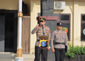 Kapolres Seruyan memimpin apel pagi jam pimpinan pada Senin (27/7/2026) pukul 07.30 WIB yang dilaksanakan di halaman Mapolres Seruyan.